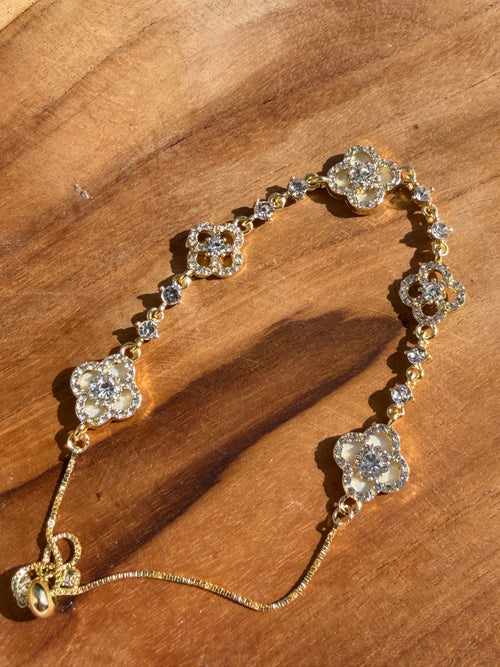 Bracelet fleurs blanc et strass or  – Acier Inoxydable