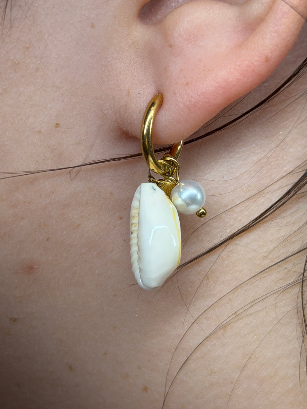Boucles d'Oreilles Créoles Coquillages & Perle